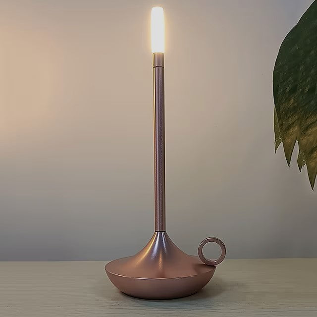 LumaGlow Dimbar LED-ljusstake – Elegant och Trådlös med Lång Batteritid