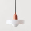 Färgglad Pendellampa i Bauhaus Stil - StiloGlas