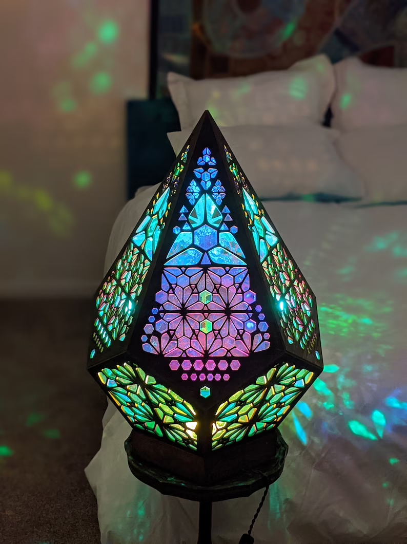 SereniShine Diamant Stjärnlampa | Justerbar bohemisk LED-lampa för ett fridfullt liv