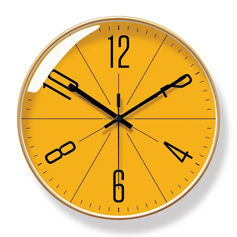 TimeWisp Trä Väggklocka – Tyst och Stilren Tidsmätare