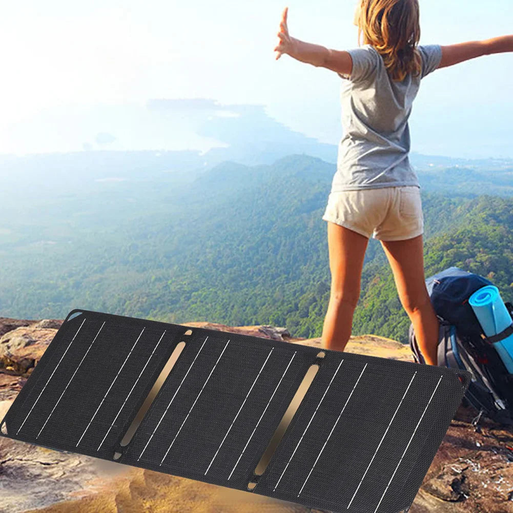 SolarLux RadiantFold Bärbar Laddare | Hög-effektiv hopfällbar solpanelsladdare för energi på språng