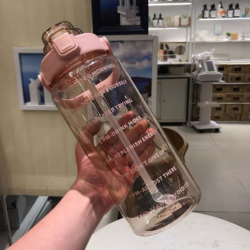 2L Motiverande Vattenflaska med Tidsmarkeringar – HydroMotivator
