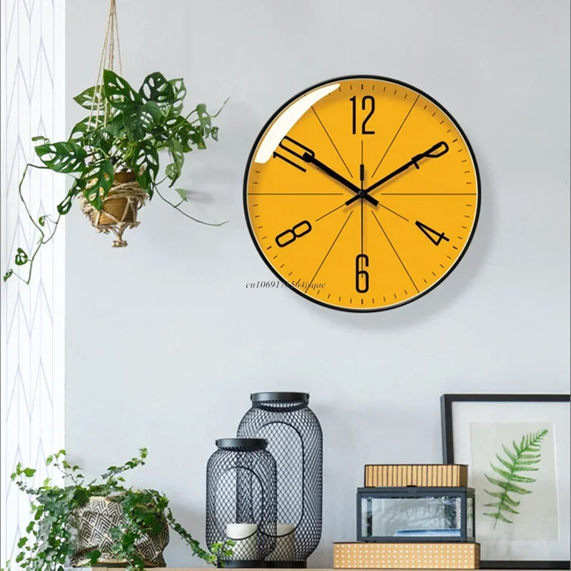 TimeWisp Trä Väggklocka – Tyst och Stilren Tidsmätare