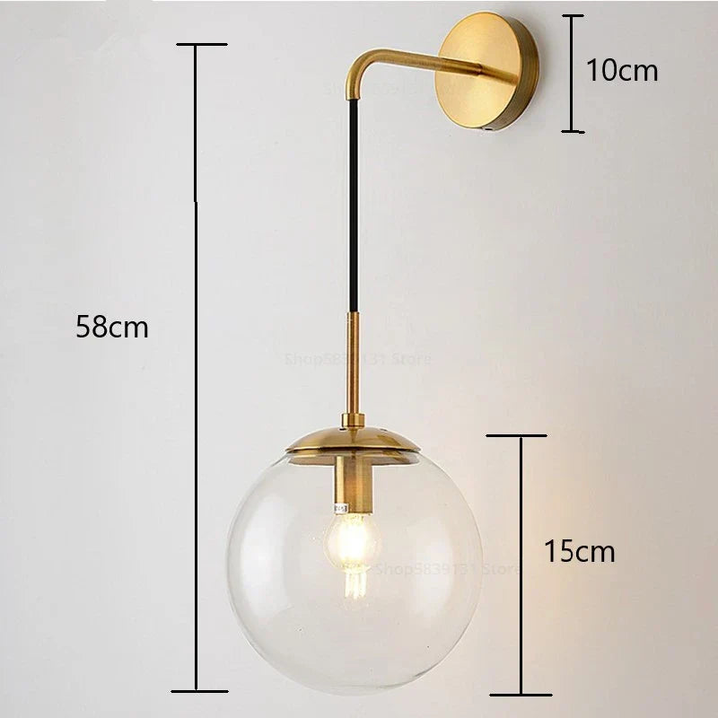 GlacioGlow Retro Glasboll Vägglampa | Elegant postmodern sänglampa för varmt atmosfäriskt ljus