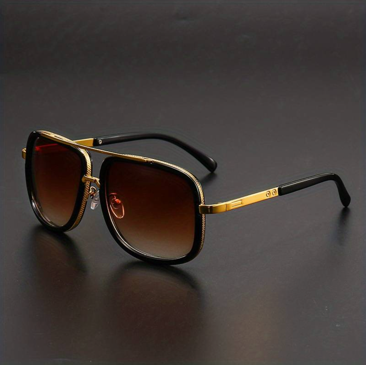 Stilrena Unisex Solglasögon med Elegant Finish – SunEdge Flair