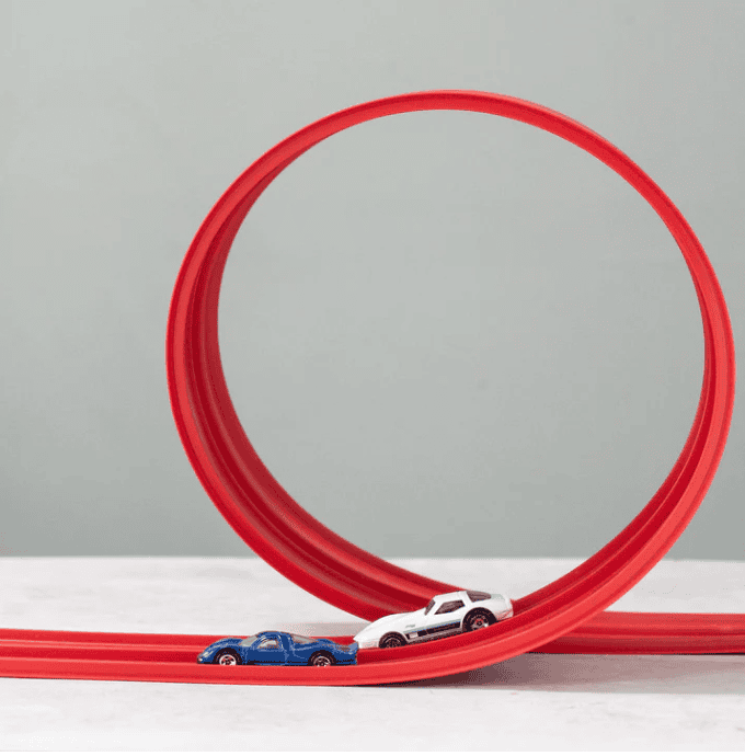 Flexibel Racerbana med Fordon – Zoomzy