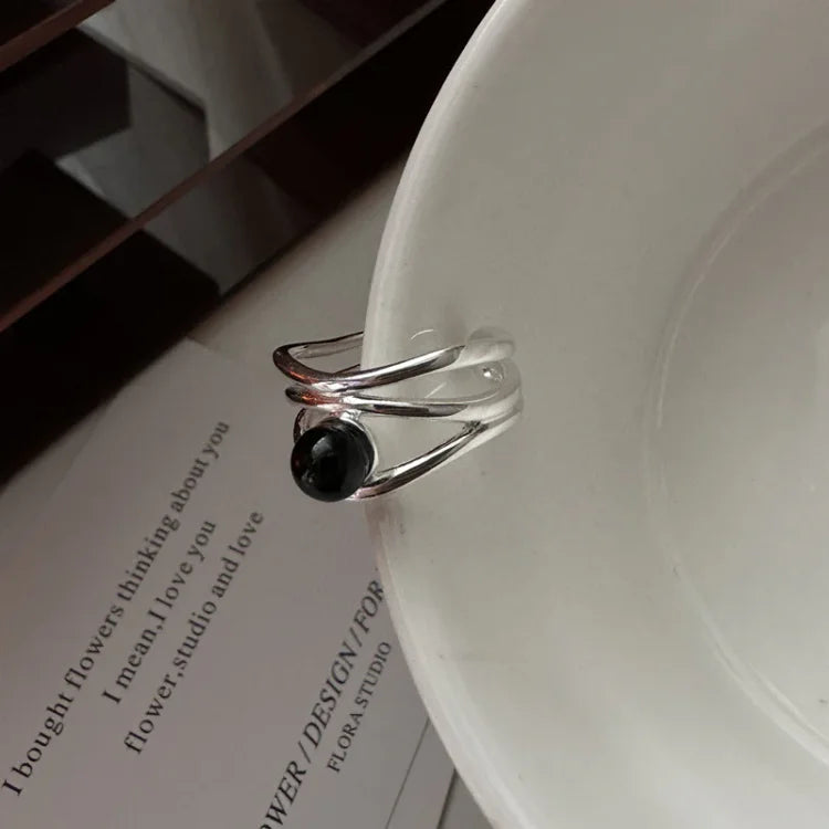 Svart Onyx Multi-Line Ring – Arden