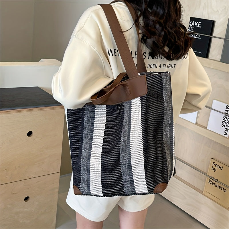 MetroStripe Casual Tote – Funktionalitet och Design