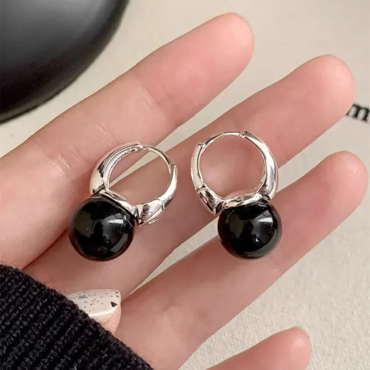 Stilrena Svart Onyx Örhängen – Lina