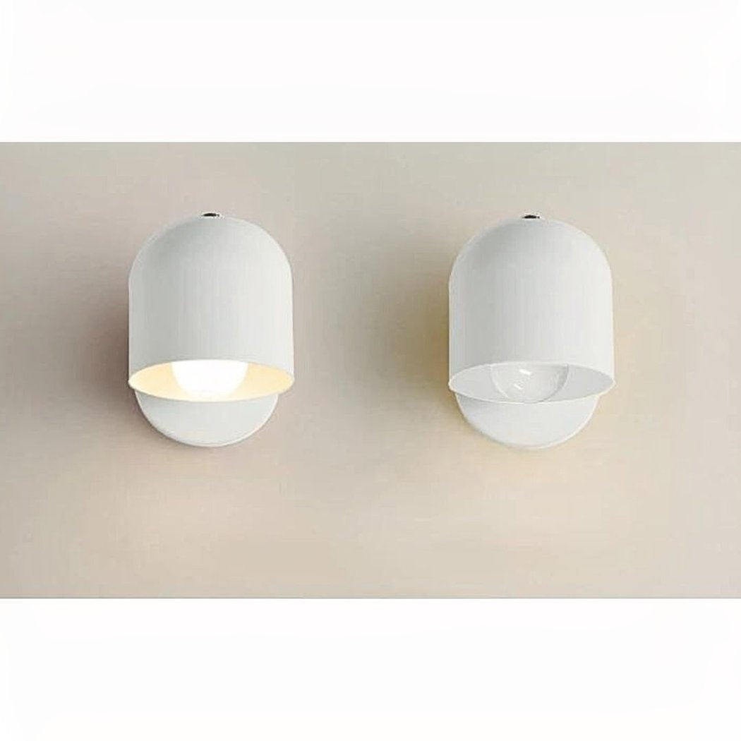 NordicGlow Skandinavisk Vägglampa – Färgglad Accent med Atmosfäriskt Ljus