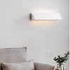 FlexiGlow Modern Vit Vägglampa – Justerbar Skärm för Perfekt Ljusdistribution