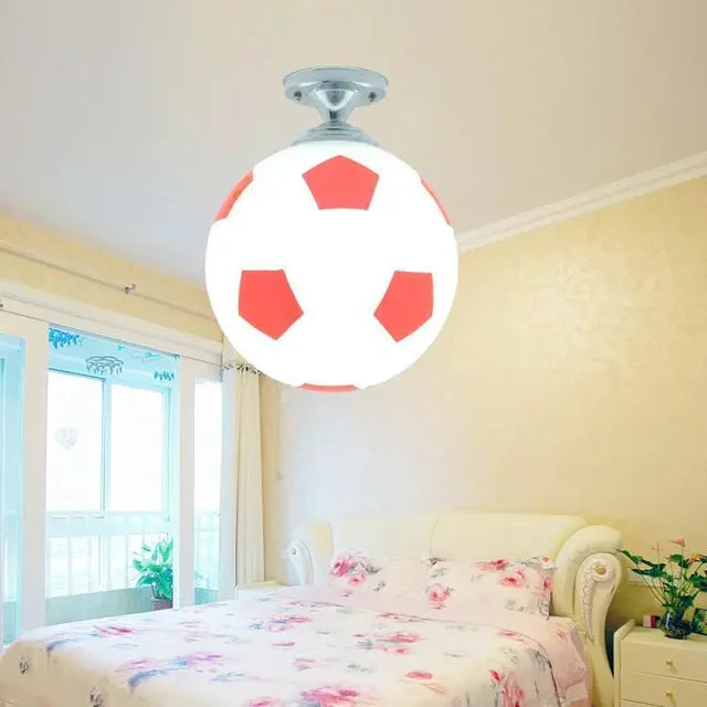 Lekfull Fotboll Taklampa – GoalBright