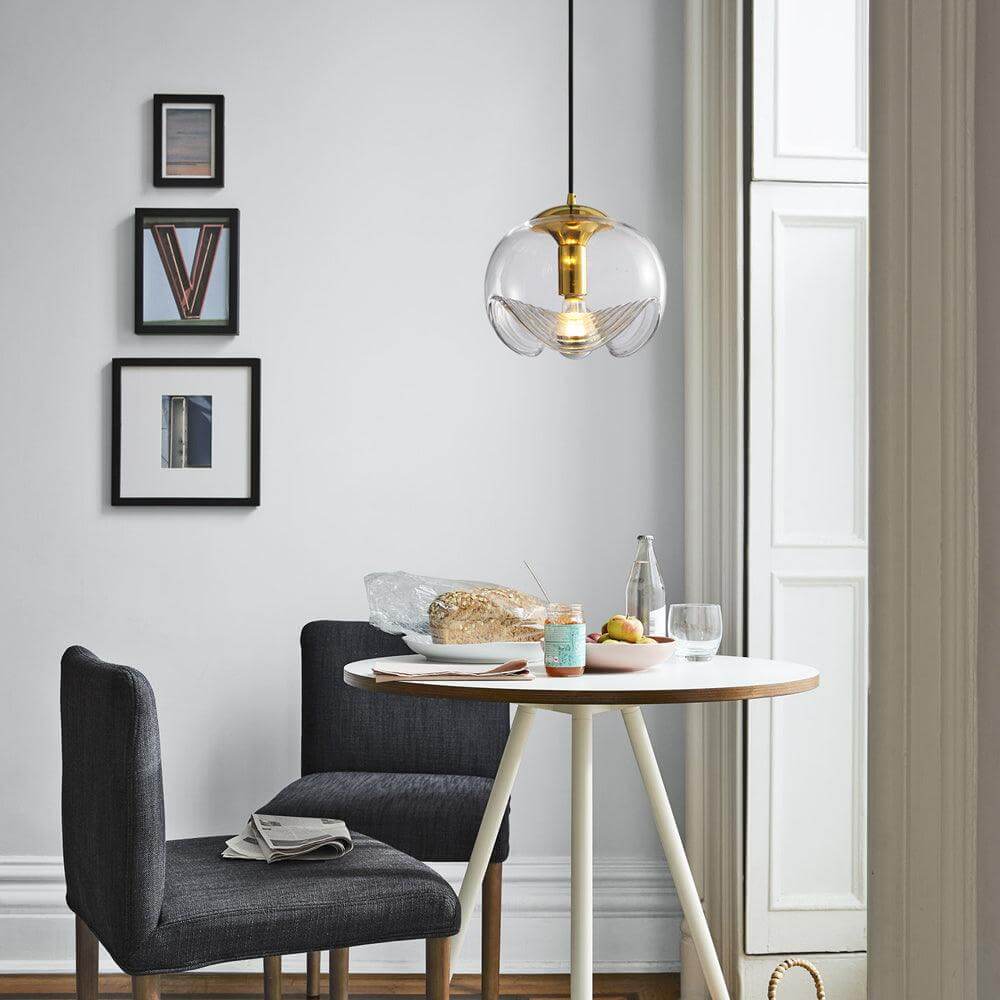 Svängande Taklampa - Stilren & Unik Design