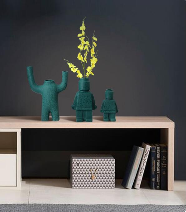 Robotväxter i keramik - BrickBotanica