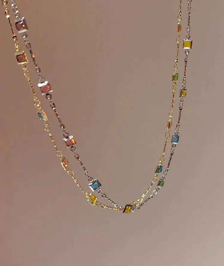 Fint Guld/Silver Halsband med Färgglada Stenar – Ivy