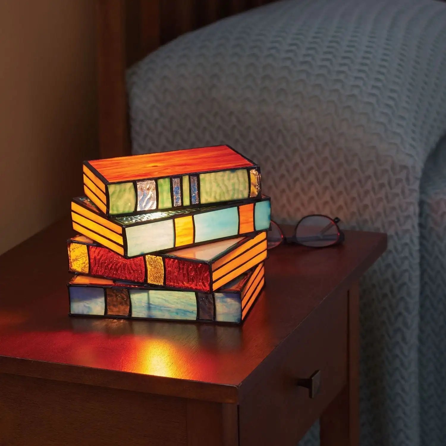 Konstnärlig Färgglad Boklampa – IllumiBook