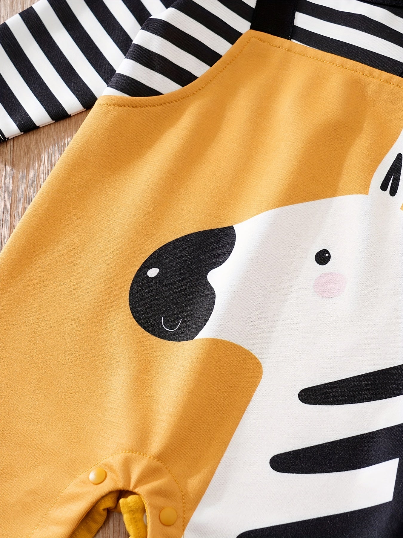 Söt Zebra Romper för Spädbarn – Perfekt för Utomhusäventyr på Våren och Hösten