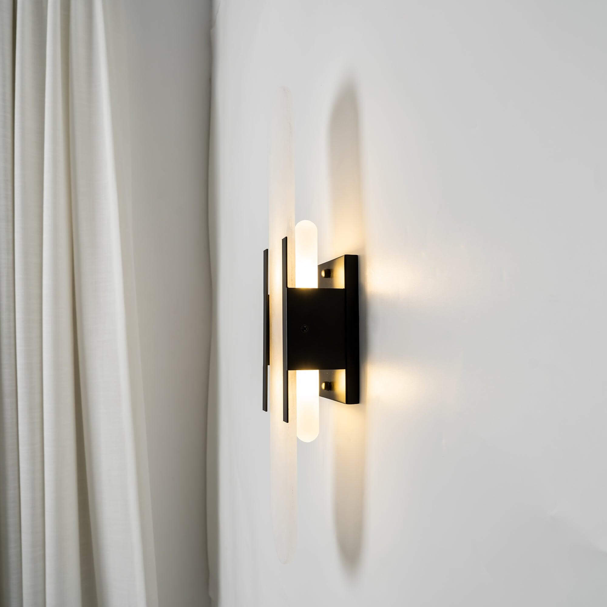 Modern Vägglampa - Alabaster & Metall
