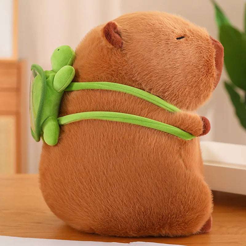 Kramgo capybara med sköldpaddsryggsäck – TurtleBuddy