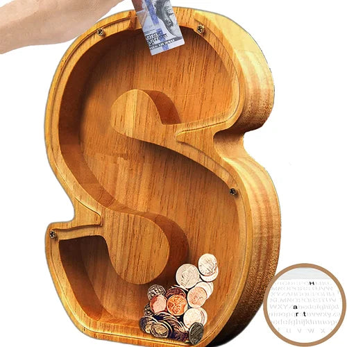TreasureNest Myntbank | Personlig träbesparingslåda i A-Z bokstavsdesign