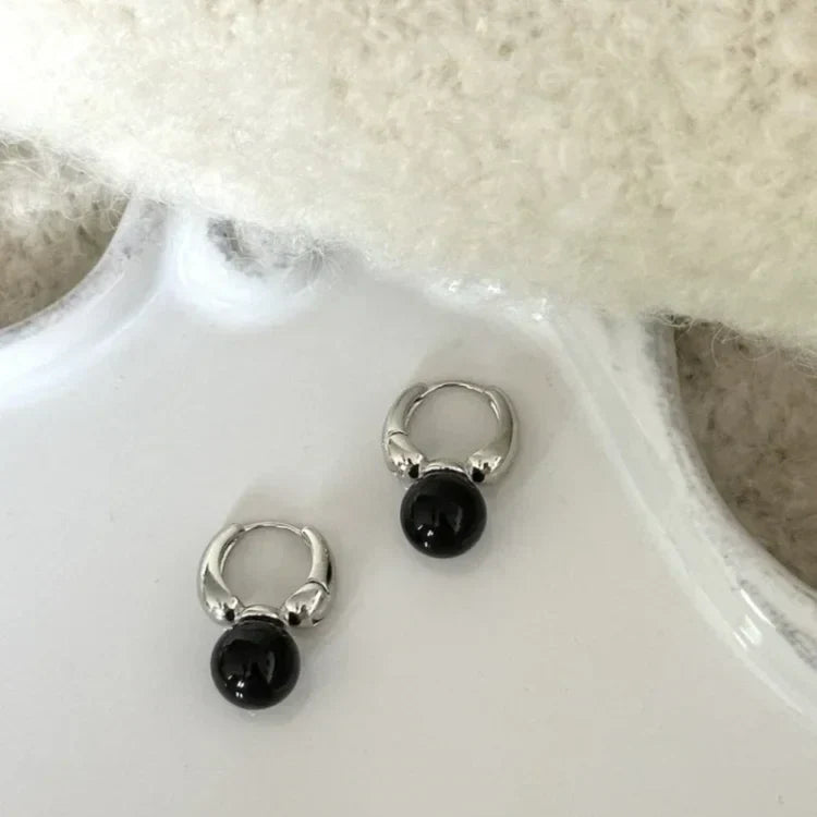 Stilrena Svart Onyx Örhängen – Lina