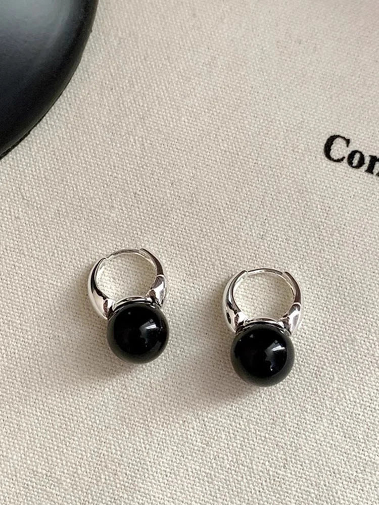 Stilrena Svart Onyx Örhängen – Lina