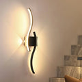 Modern LED Vägglampa – Vågformig Design, Minimalistisk Stil