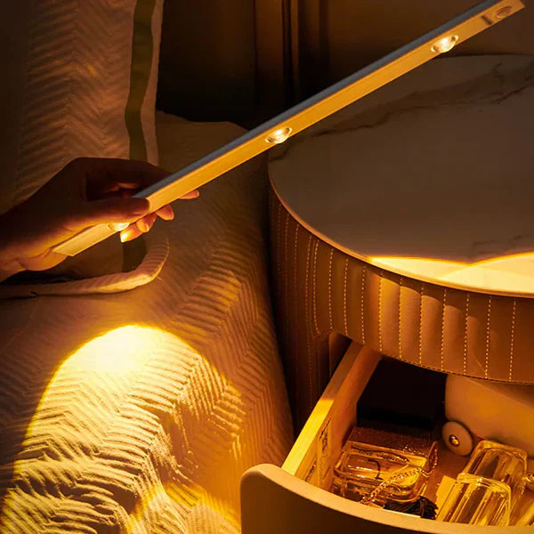 Trådlös LED Armatur | Rörelsesensor | Energibesparande