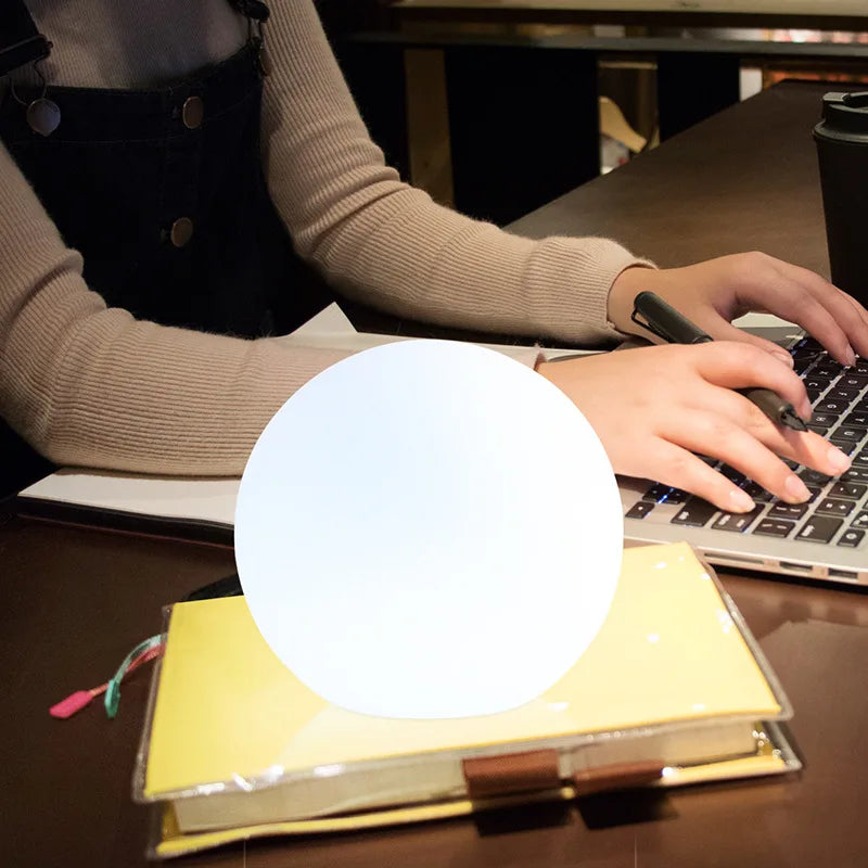 Färgglad Trådlös LED Bordslampa med Fjärrkontroll