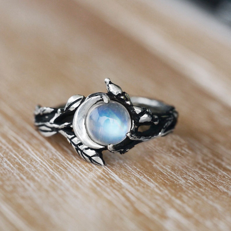Stilren Månsten Statement Ring – Iris