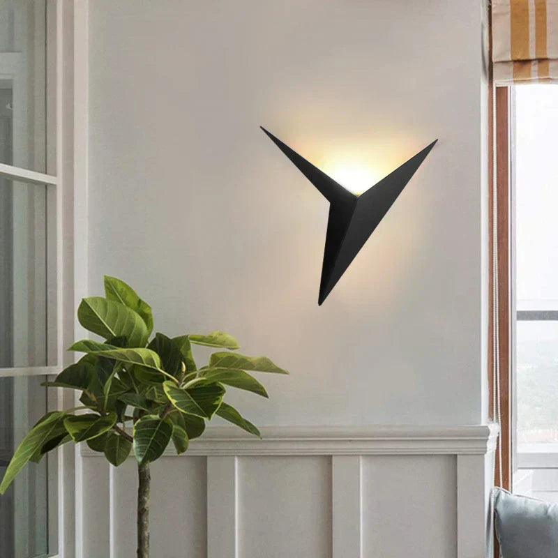 Modern Triangulär Vägglampa - TrigoLux