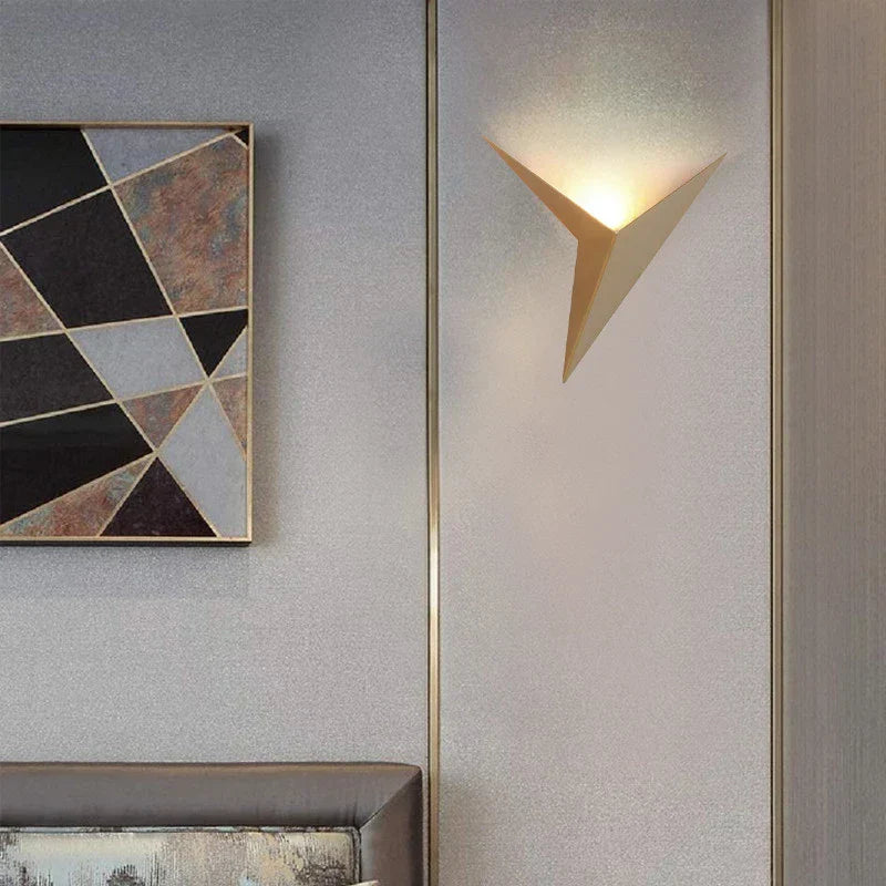 Modern Triangulär Vägglampa - TrigoLux