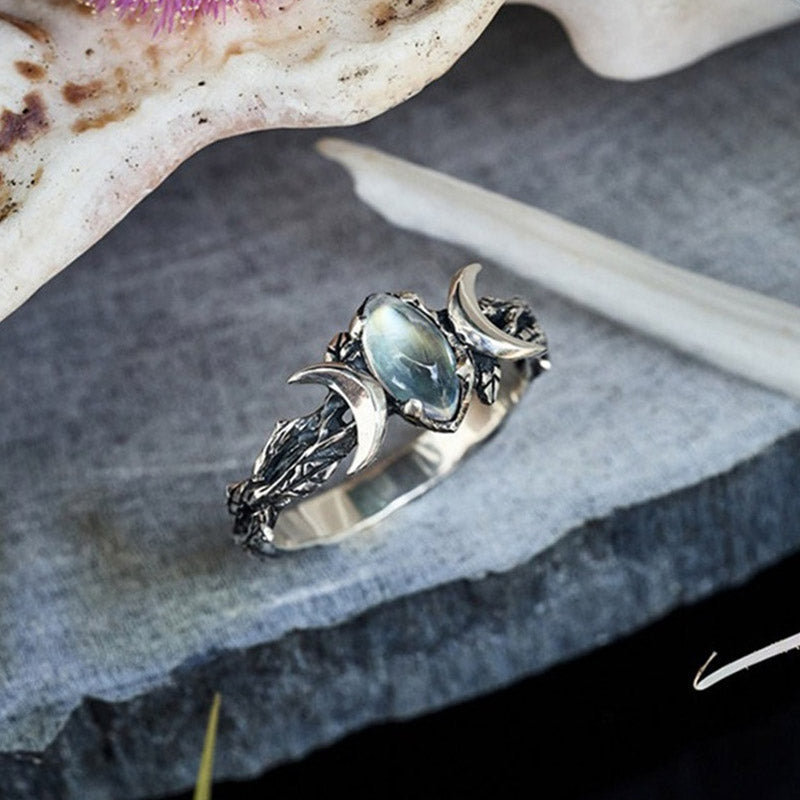 Stilren Månsten Statement Ring – Iris