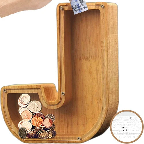 TreasureNest Myntbank | Personlig träbesparingslåda i A-Z bokstavsdesign