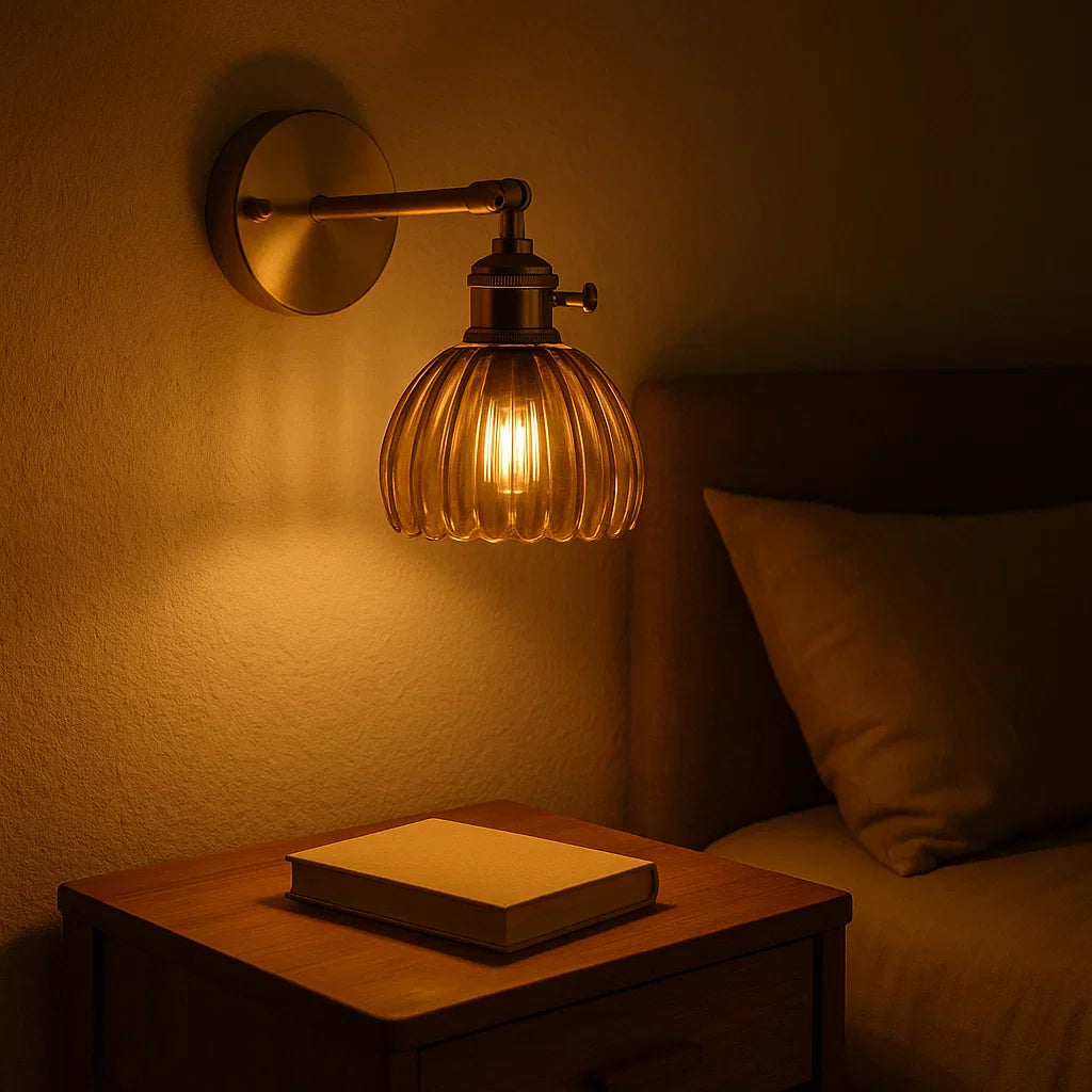 Retro Vägglampa | Glas Tulpan Design | Elegant Belysning