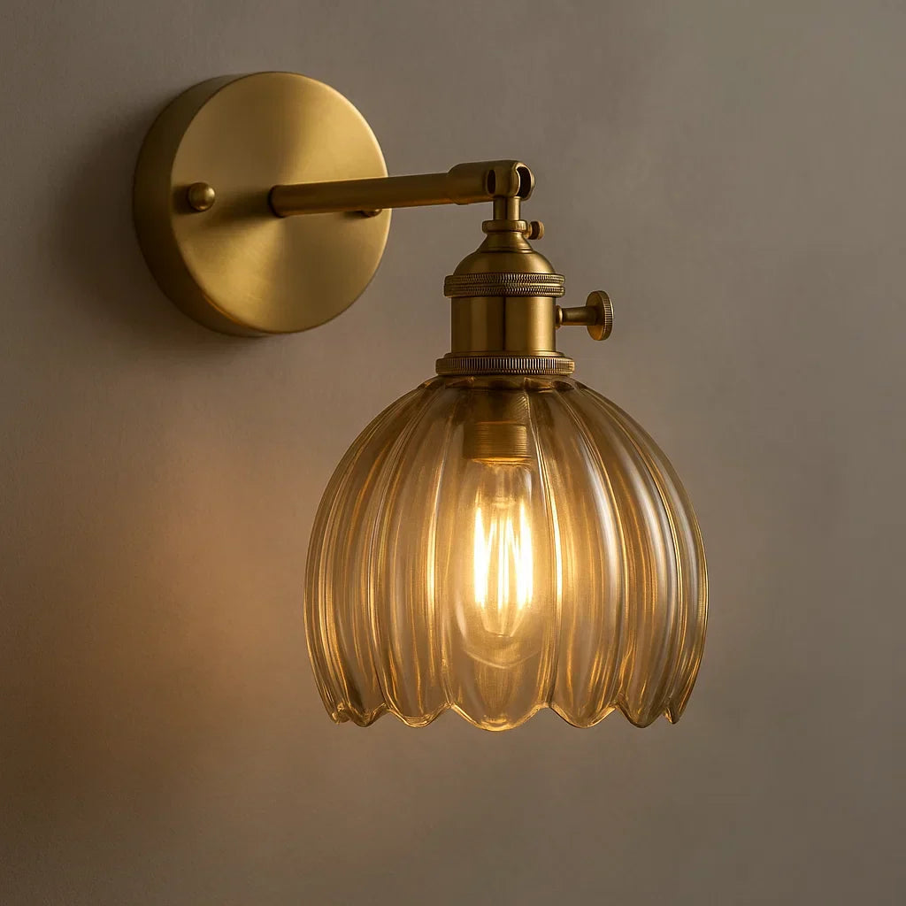 Retro Vägglampa | Glas Tulpan Design | Elegant Belysning