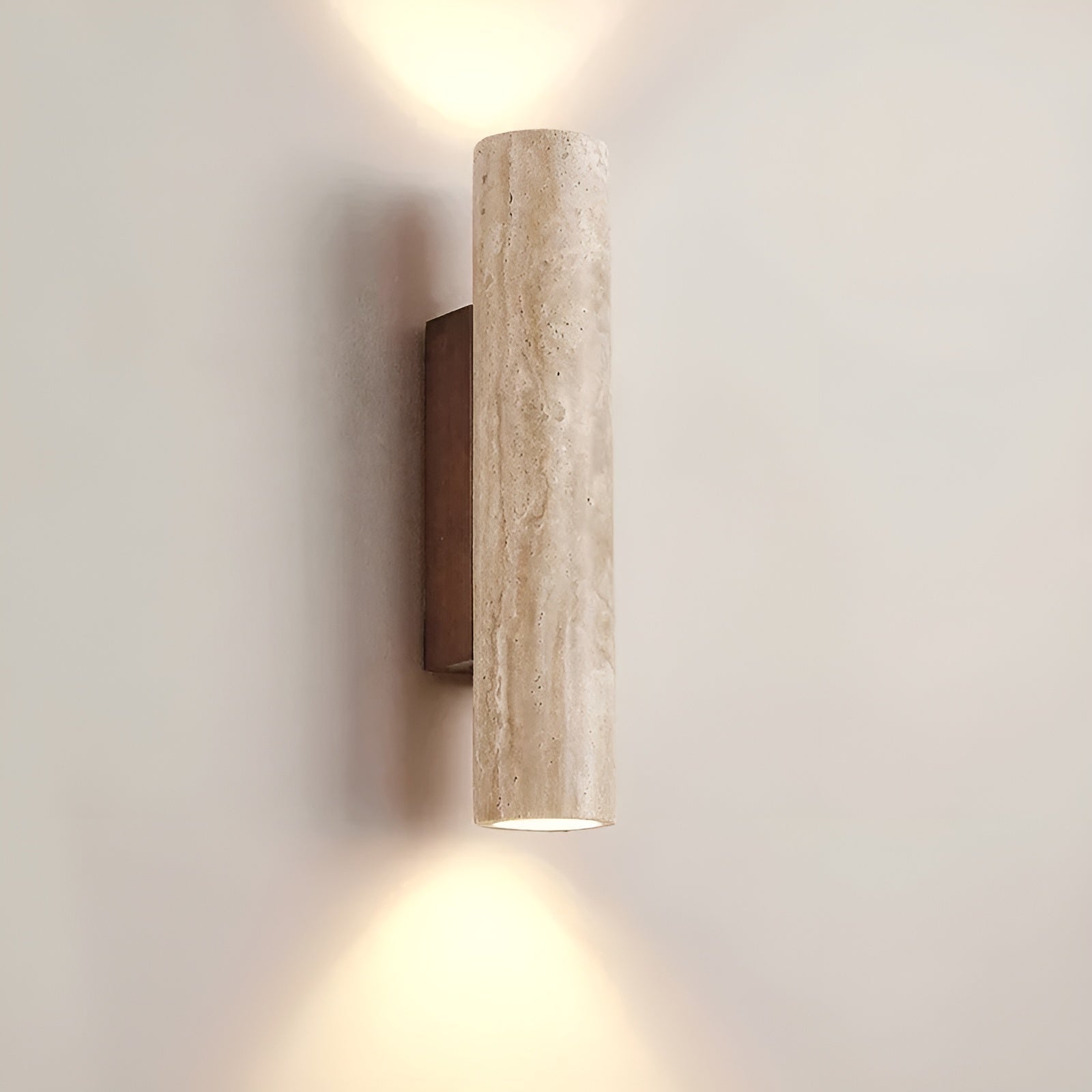 Vägglampa | Stilig Belysning | Travertin Design