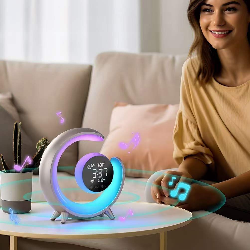 Multifunktionell Nattlampa med RGB & Larmfunktion – Lumivo