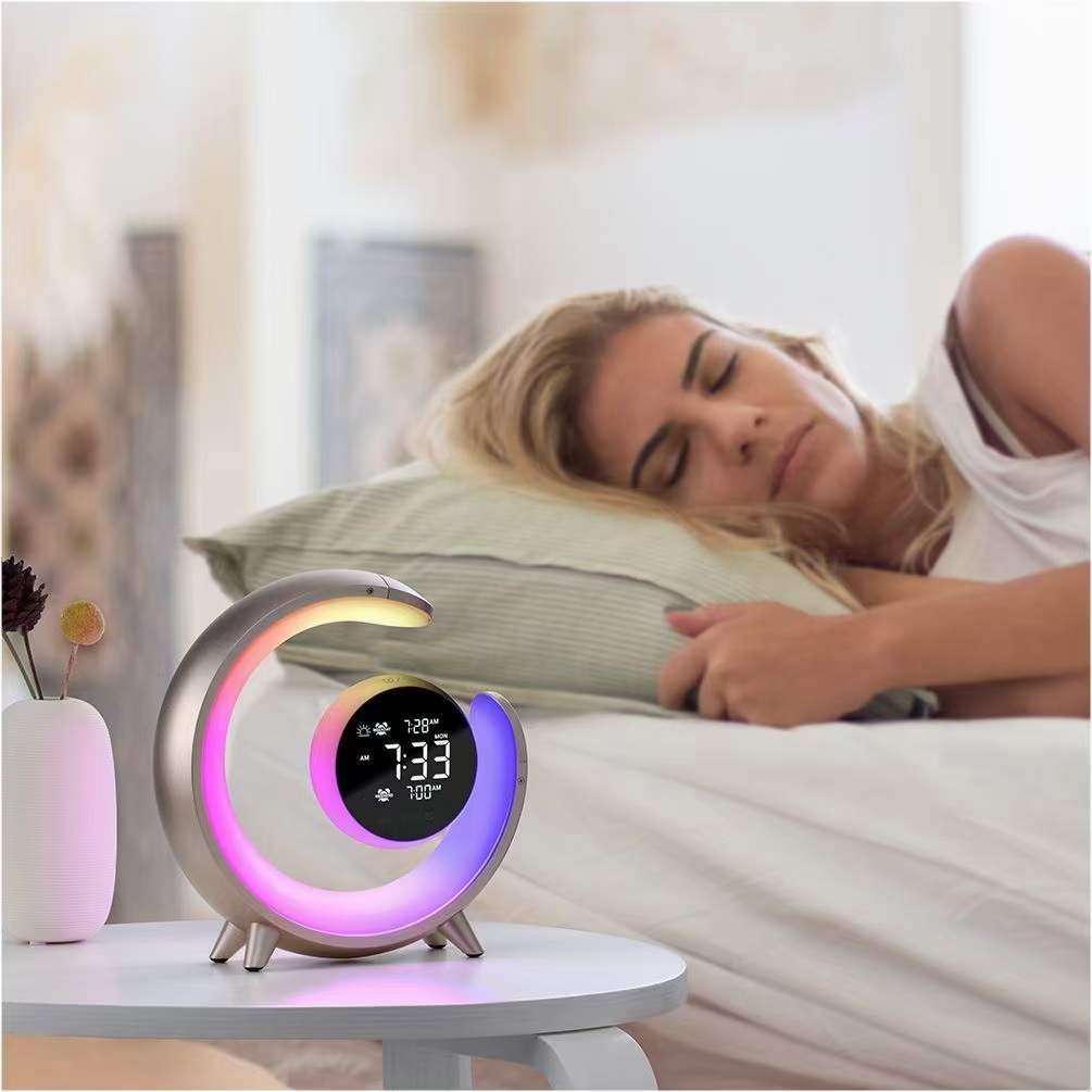 Multifunktionell Nattlampa med RGB & Larmfunktion – Lumivo