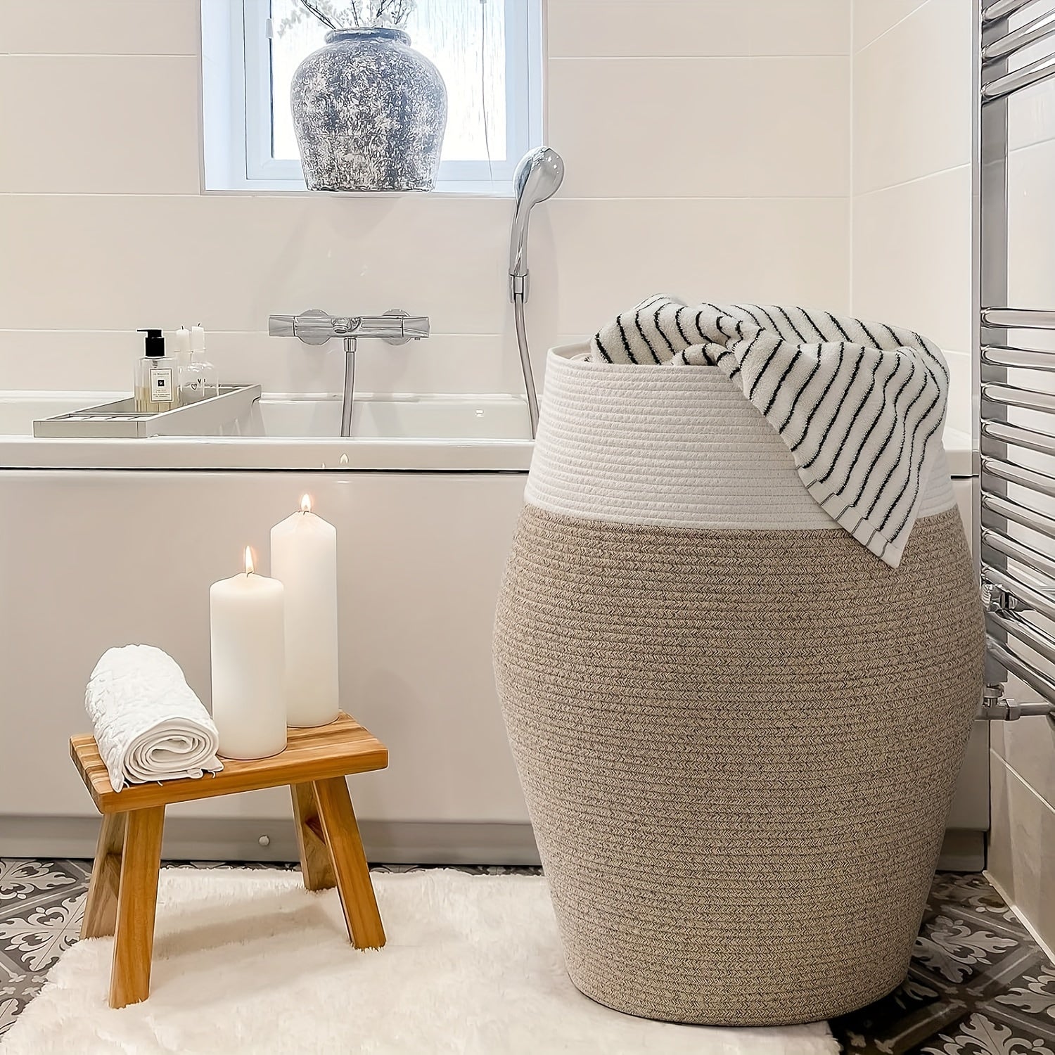 Stor Vevad Korg för Tvätt – Praktisk och Elegant för Alla Tvättstugor