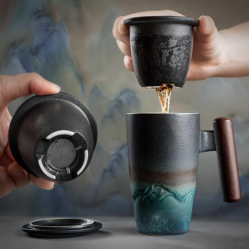 Handgjord Keramisk Te Mugge med Sil – Äkta Design och Praktisk Användning
