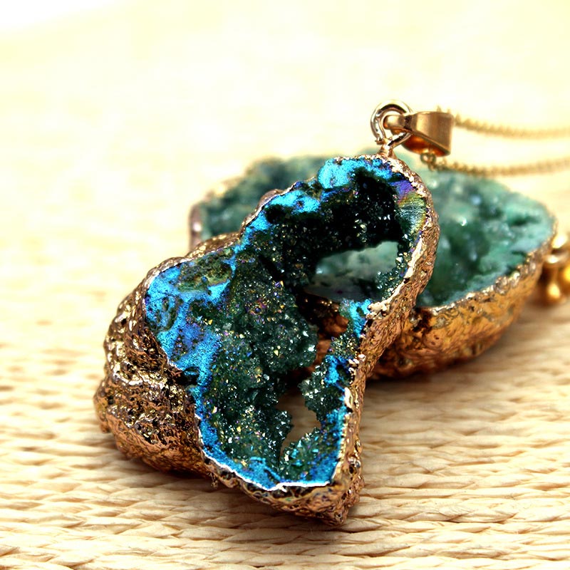 Naturlig Kristall Geode Hänge – Gaia