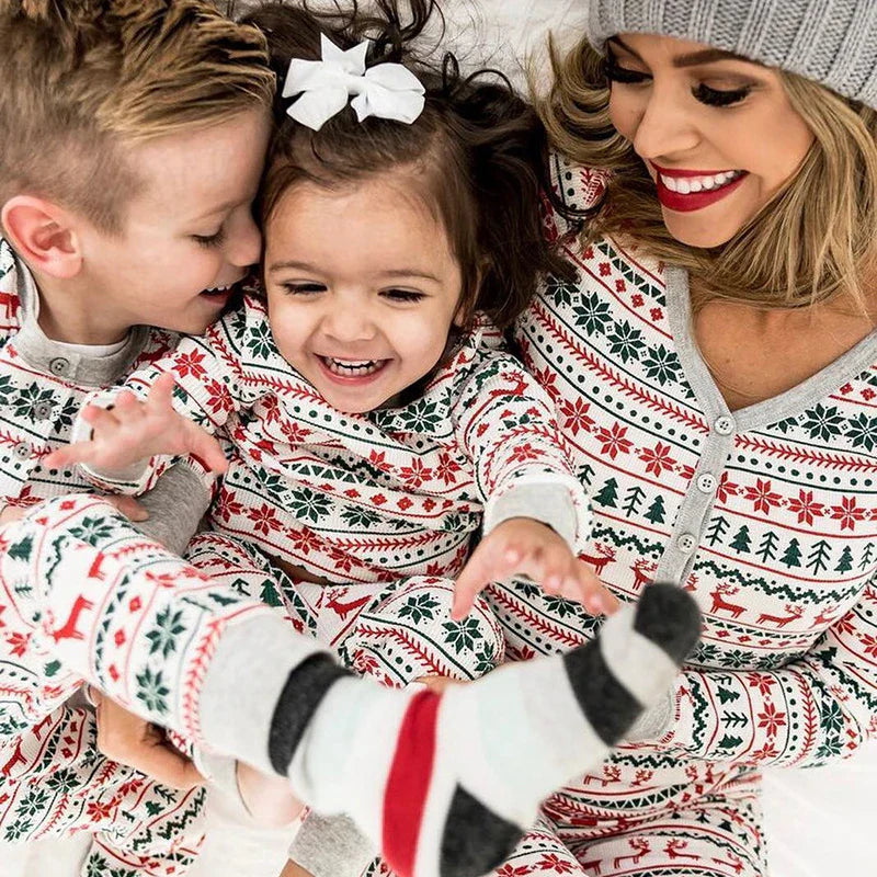 Familjens Julpyjamas | Bekväm och Stilig för Alla