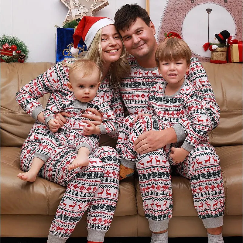 Familjens Julpyjamas | Bekväm och Stilig för Alla