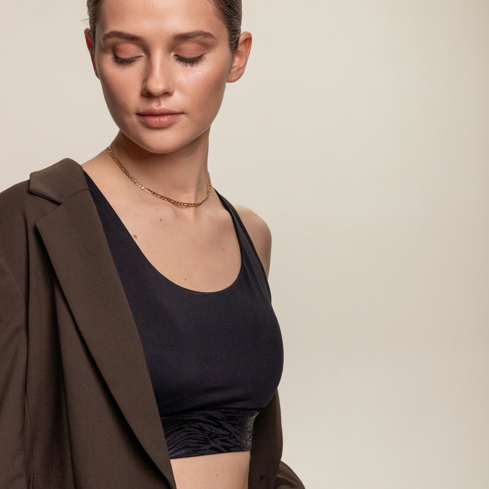 Stilren Minimalistisk Choker Halsband – Lola