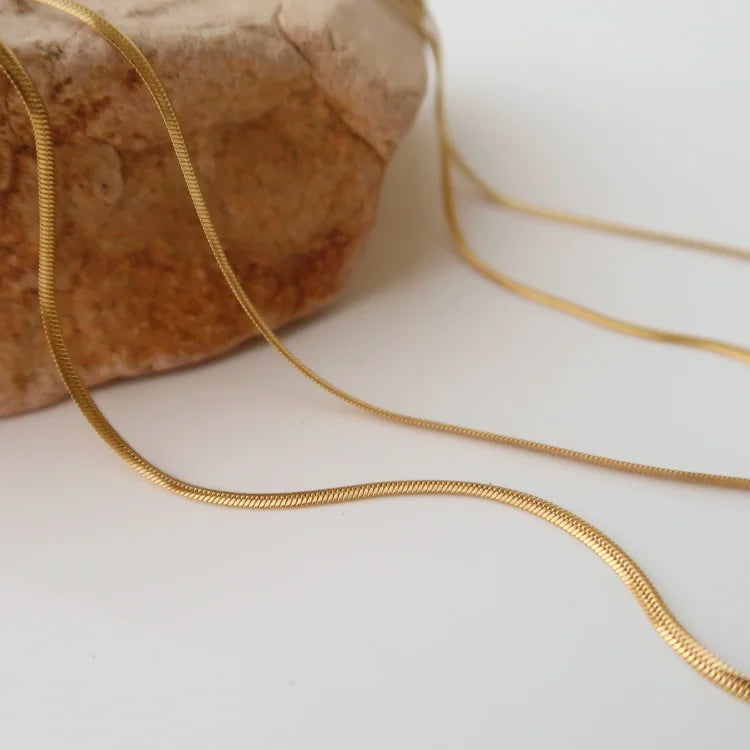 Stilren Slim Snake Chain – Isis