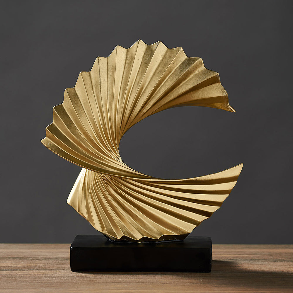 Stilfull Halvmåne Skulptur – LunarGrace