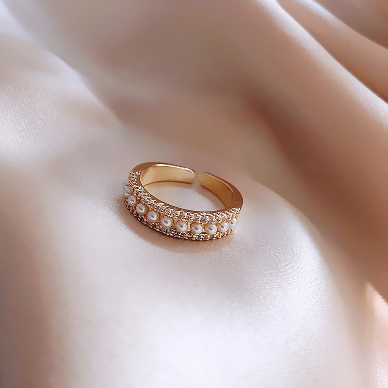 Lyxig Guld Ring med Pärla – Martina