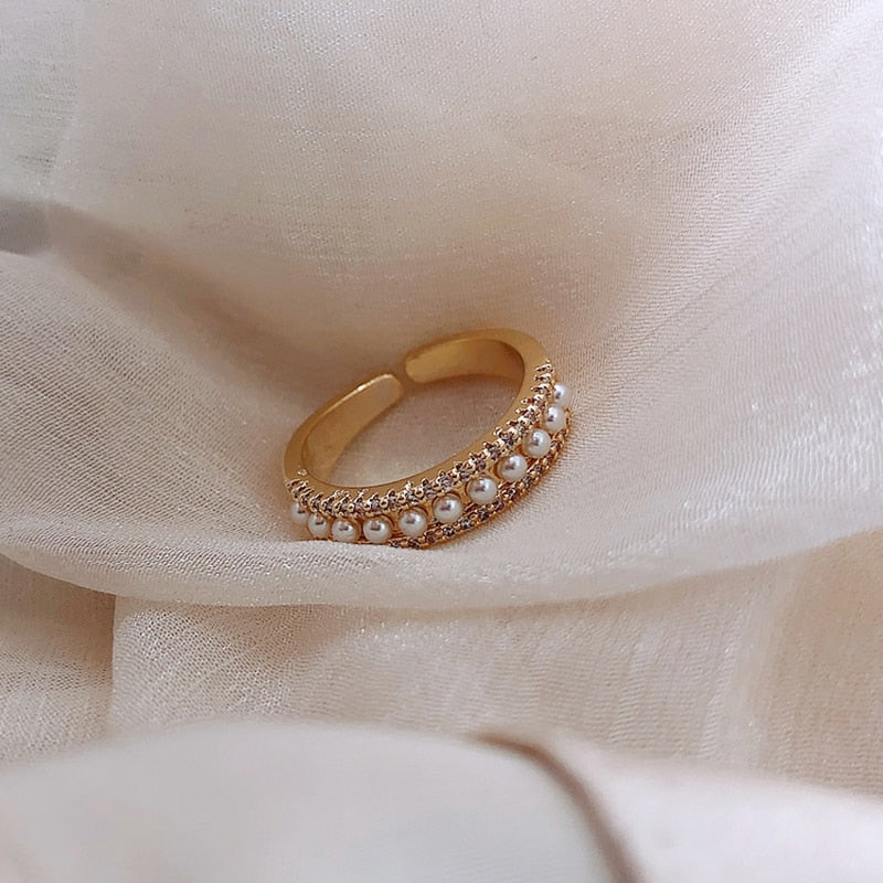 Lyxig Guld Ring med Pärla – Martina