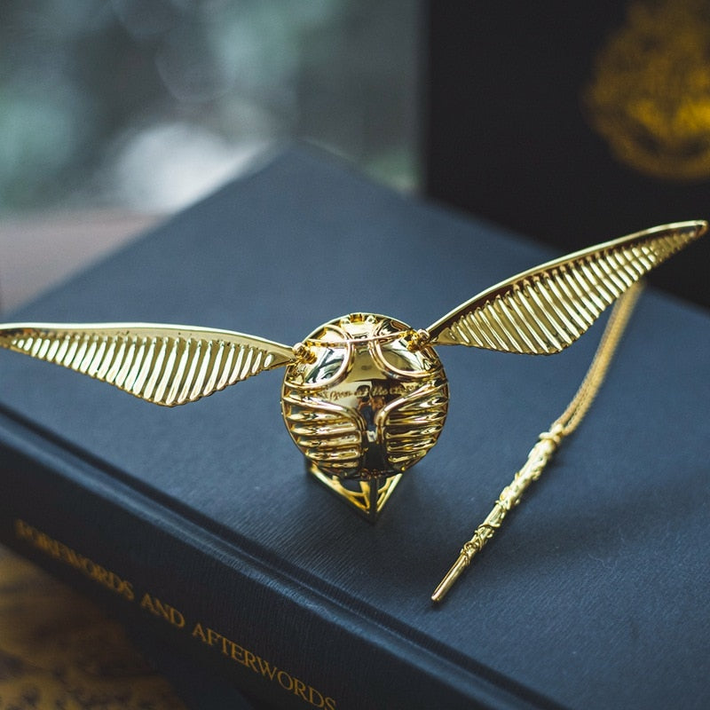 Gyllene Snitch | 18k Guldpläterad Skatt Ring Box Rörlig Lyx Smycke